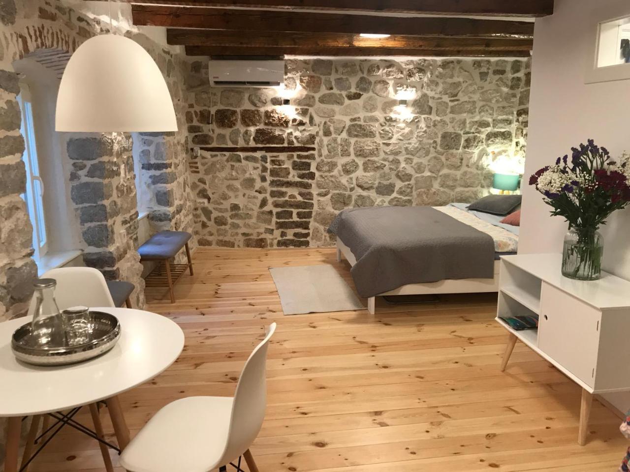Chic & Stylish With Seaview-Terrace - Kotor Indah Lejlighed Eksteriør billede